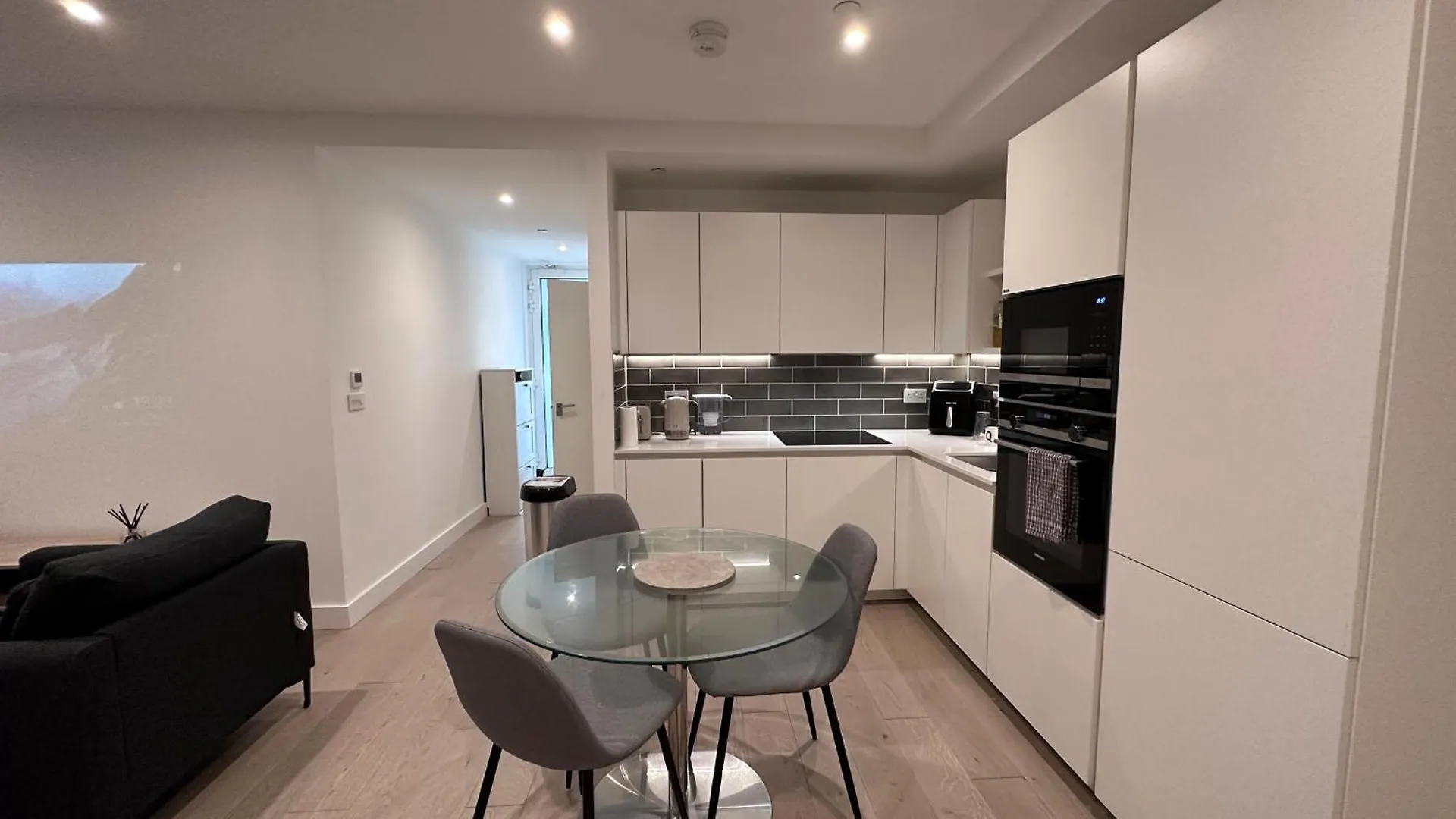 Female Only Ensuite Room London