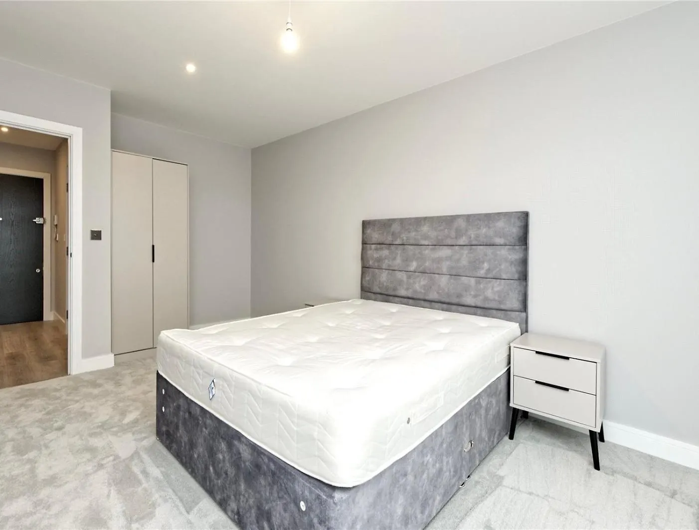 Homestay Female Only Ensuite Room London