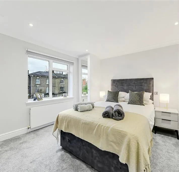 Female Only Ensuite Room London 0*,  United Kingdom